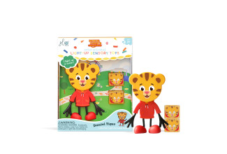 Glo Pals Sada Figúrka Daniel Tiger a 2 senzorické svietiace kocky do vody Glo Pals Sada Figúrka Daniel Tiger a 2 senzorické svietiace kocky do vody
